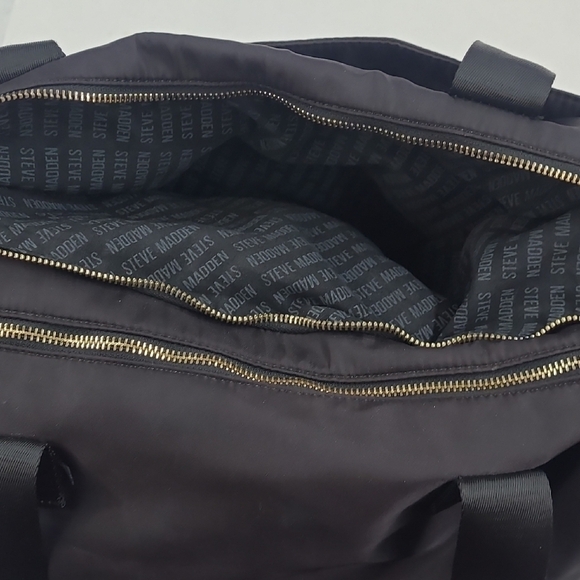 Steve Madden Black and White Duffle/Travel Bag Sporty Design - Picture 8 of 12